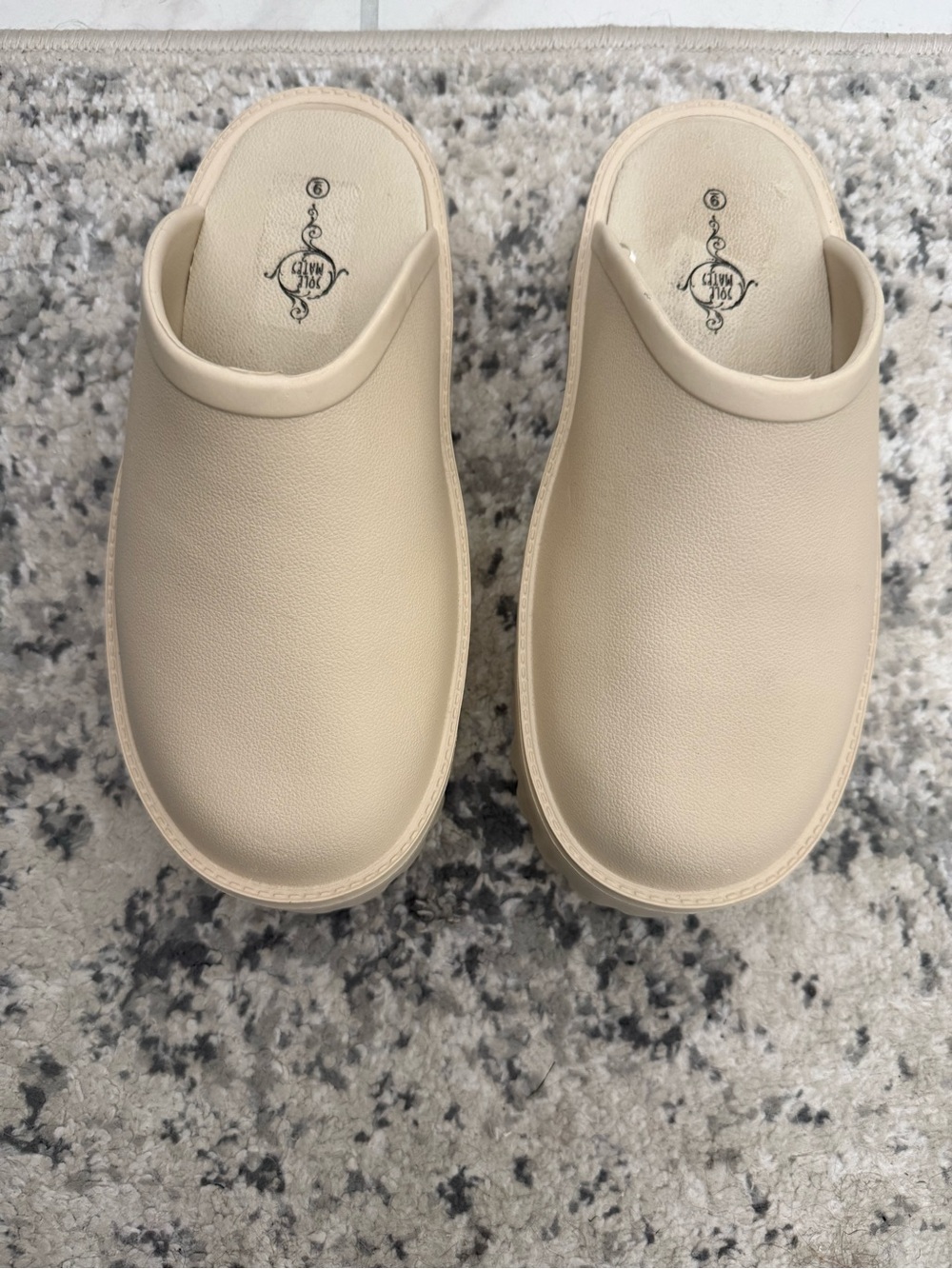 NWT‎ Sole Mates Casual Clogs Women's SZ 9 Slip On Beige